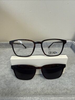 NWT Casino Briar Plastic Tortoise Optical Frame with matching sunglass clip